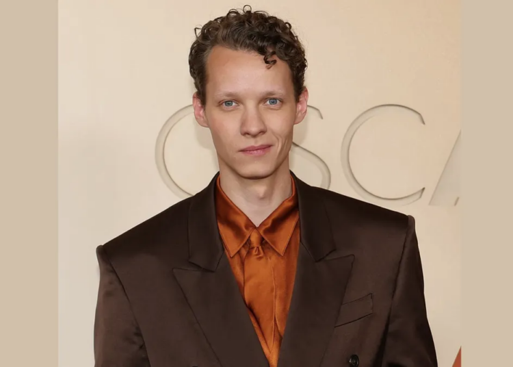 Frankstein star Felix Kammerer's 2026 Oscars skin and hair prep