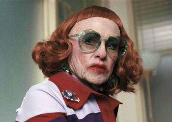 Amy Madigan appearing in a scene from the movie Weapons.