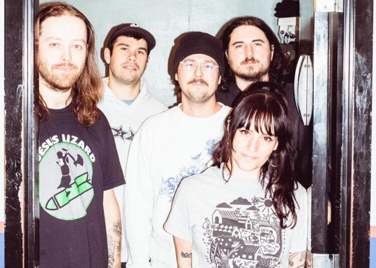 Gouge Away release new music video for 'Figurine'