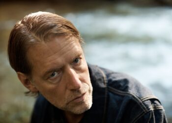 Guitarist Talks New Solo Album, Radiohead Tour