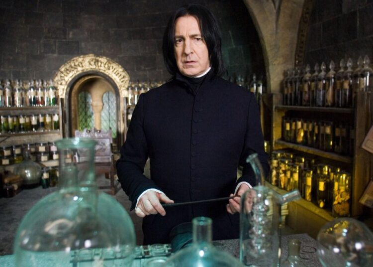 Alan-Rickman-Harry-Potter-MCDHAPO_EC632