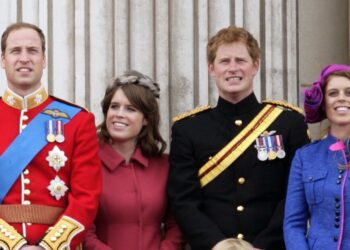 Harry and Meghan just got a lucky break - but Eugenie should say no | Royal | News