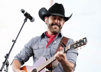 Horse Named Texas' Marks a New Chapter for Independent Country Artist Aaron Watson