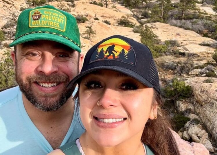 Influencer Sara Buckley Announces Divorce After 21 Years