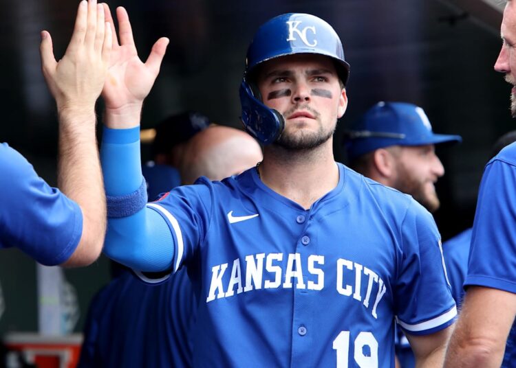 Injury Lingers for Royals Infielder Michael Massey as Opening Day Nears