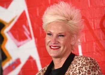 Anne Burrell got engaged to fellow chef Koren Grieveson in 2012.MEGA
