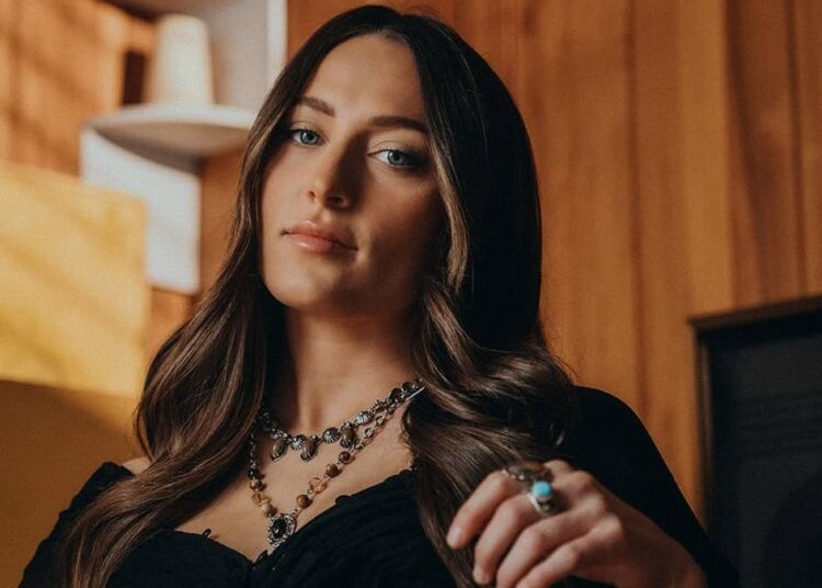 Interview: Hannah McFarland talks confidence, "Missin' Me" and being authentic