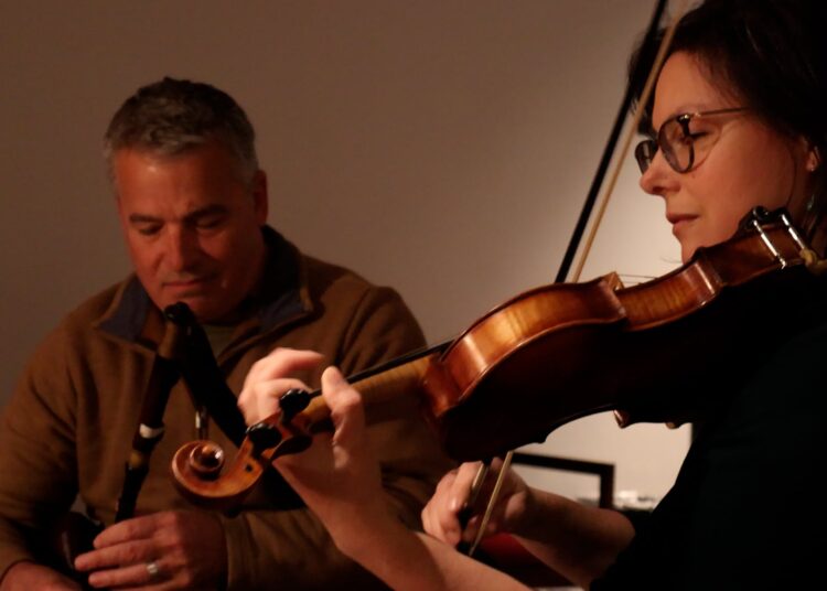 Irish musicians building new Celtic arts scene in Bowling Green