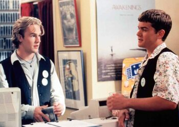 James Van Der Beek and Joshua Jackson on 'Dawson's Creek'Credit: Everett
