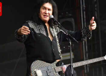 KISS star Gene Simmons blasts Ben Stiller and Mark Ruffalo over political posts: 'Do your art and shut up' | English Movie News