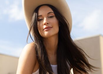 Kacey Musgraves Reveals New Album Middle of Nowhere and Single