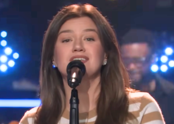 Kelly Clarkson Went Country for Her Latest ‘Kellyoke’ Cover