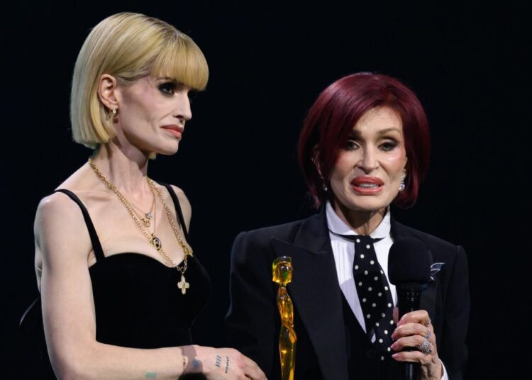 Kelly Osbourne slams online commenters scrutinizing her body at the Brit Awards – NBC 5 Dallas-Fort Worth