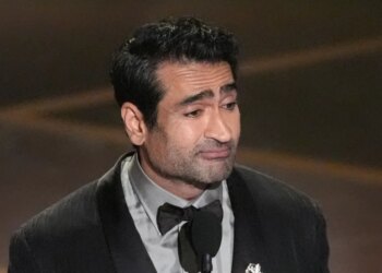 Kumail Nanjiani Announces 2 Winners In Shocking Oscars Moment
