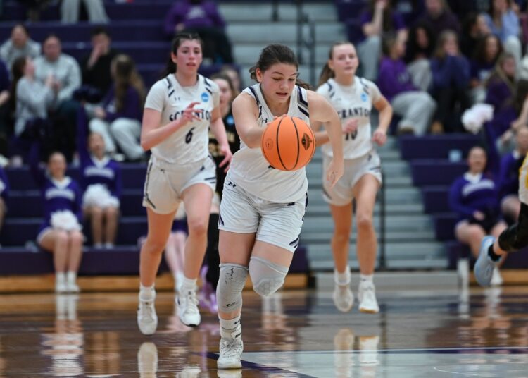 University of Scranton’s Sophia Talutto moves the ball during NCAA...