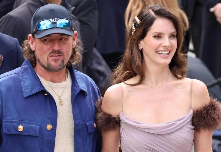 Lana Del Rey’s billboards appear in Louisiana bayou town | Entertainment/Life