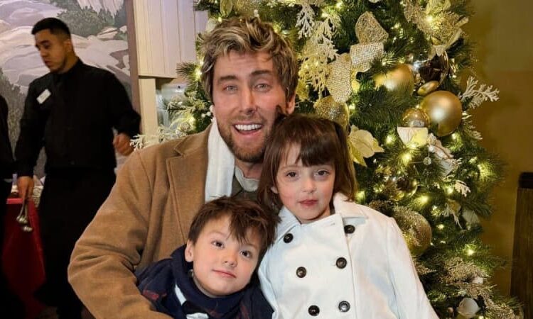 Lance Bass shares 4-year-old twins Violet and Alexander with husband Michael Turchin.@lancebass/Instagram