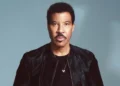 Lionel Richie Warns Celebrities to Respect Fans