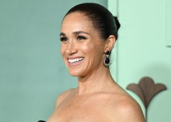 Meghan Markle leaves royal fans baffled with new ‘vile' As Ever post | Royal | News