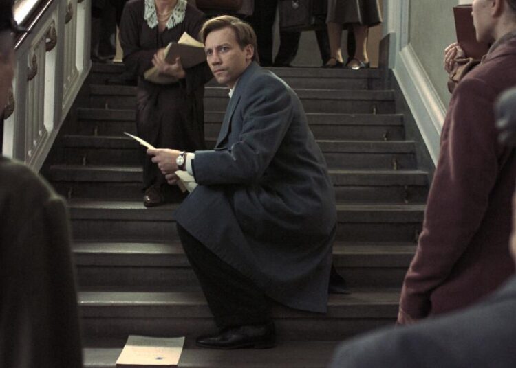 Movie Review: 'Two Prosecutors' is a perfect nightmare of state corruption | Entertainment
