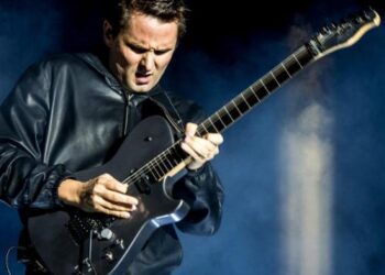 Muse launch new album in space - Music News
