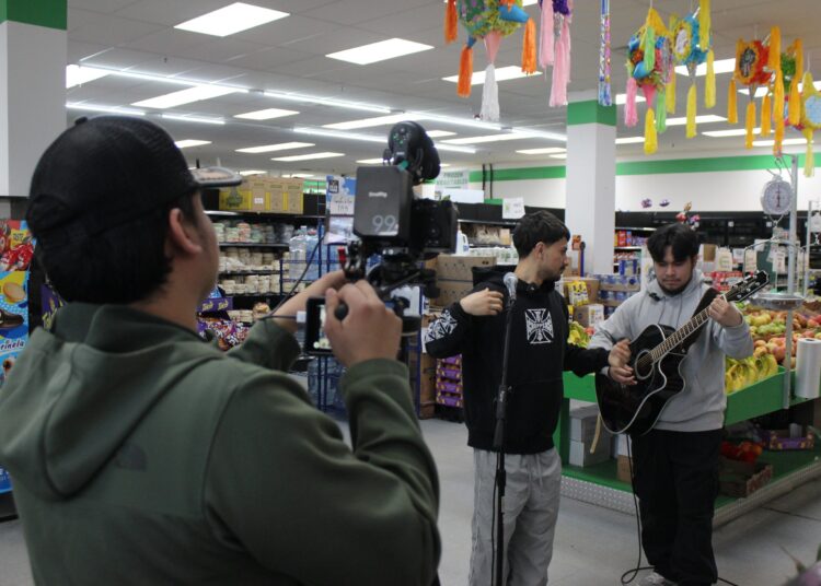 NPR-style concerts bring Mexican music to New Castle market