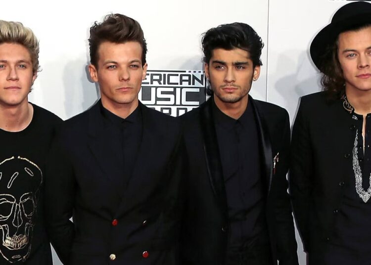 Niall Horan reacts to Harry, Louis, Zayn releasing music at same time