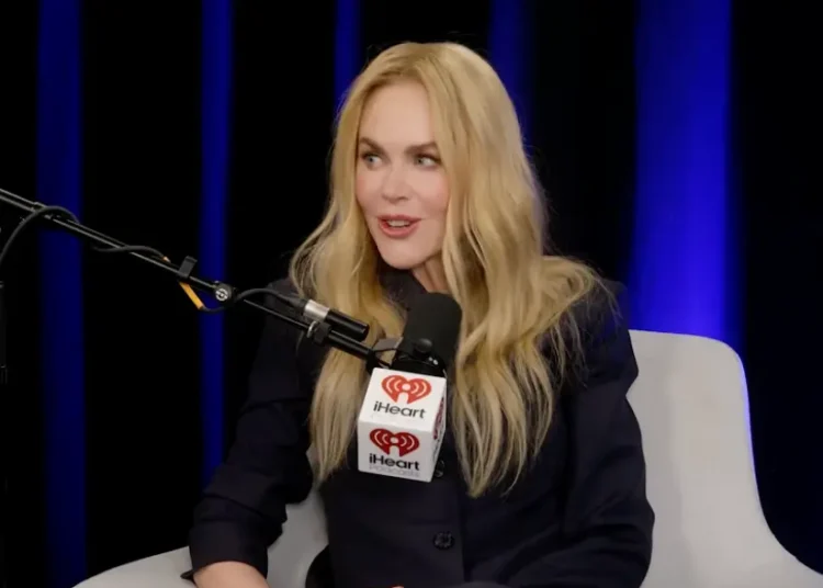 Kidman insisted that she is other drawn to or drawn away with people based on their smell (YouTube/Las Culturistas)