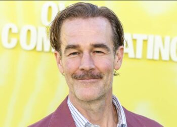 Click to play video: 'James Van Der Beek, ‘Dawson’s Creek’ star, dead at 48'