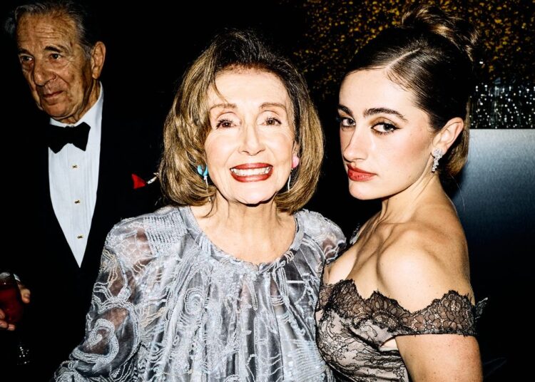 Our Favorite Unexpected Pairings From the Vanity Fair Oscar Party 2026