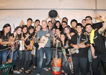 Paraguay's Cateura Recycled Instruments Orchestra Inspires New Musical With Songs By Gloria Estefan