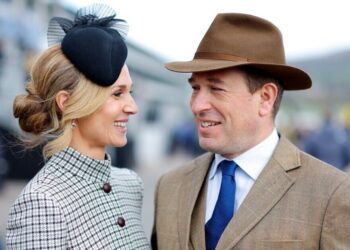 Peter Phillips sparks frenzy as he makes new appearance with fiancé | Royal | News