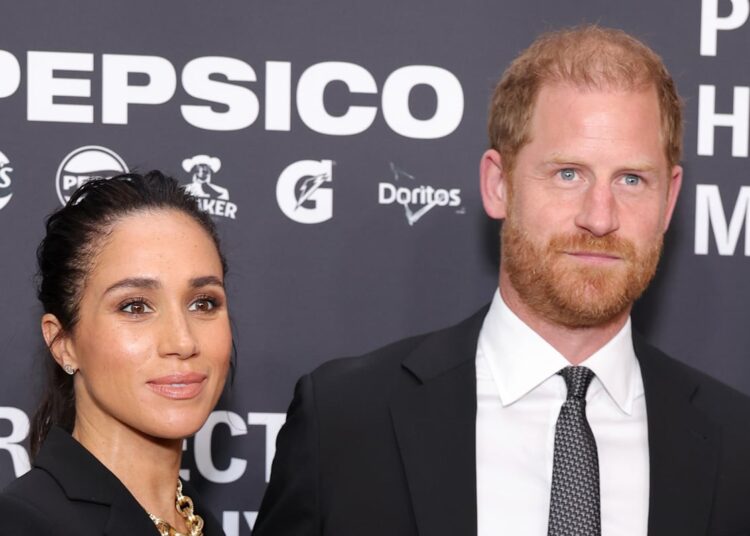 Prince Harry & Meghan Markle Fire Back at New Royal Book They Say is Filled with ‘Deranged Conspiracy’ | Meghan Markle, Prince Harry | Celebrity News and Gossip | Entertainment, Photos and Videos