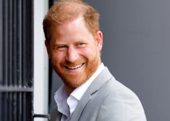 Prince Harry handed bizarre award days before huge trip | Royal | News