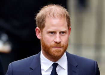 Prince Harry just won a prize - but now it's Kate and William laughing | Royal | News