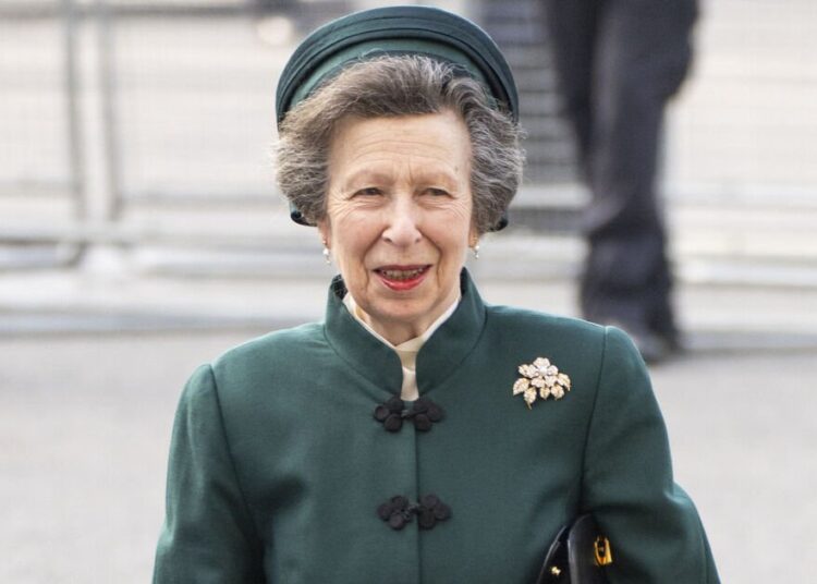 Princess Anne cracks hilarious joke about 'kiss deterrant' | Royal | News