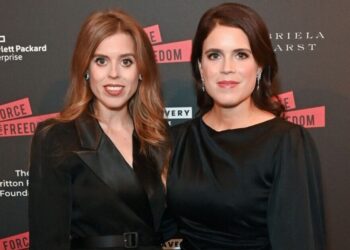 Princess Beatrice and Eugenie branded 'toxic' in explosive interview: 'Cut them off!' | Royal | News