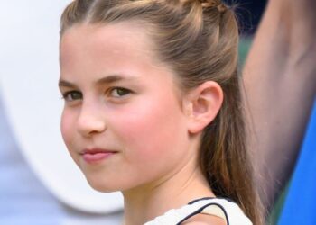 Princess Charlotte new school contender - £15k a term and close to home | Royal | News