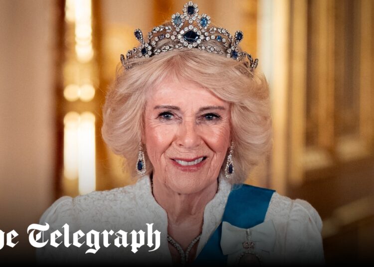 Queen becomes first royal woman to be accepted into Garrick Club