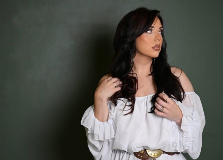 Review: Jade Helliwell's new album 'Rebegin' is a personal & heartfelt collection of songs