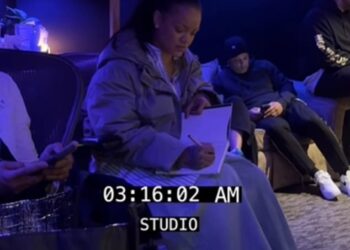 Rihanna has finally confirmed on Instagram over the weekend that she is back in the studio recording new music for the first time in 10 years