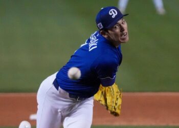 Roki Sasaki erratic again as Dodgers beat Royals – Orange County Register