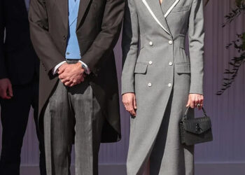 Royal Fans React To Kate Middleton's 'Flight Attendant Outfit' & 'Ridiculous' Hat She Wore For A State Visit