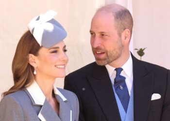 Royal fan left speechless as she finds surprising William and Kate item | Royal | News