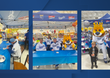 Royals alumni, fans attend tailgate for the Kansas City Royals Foundation