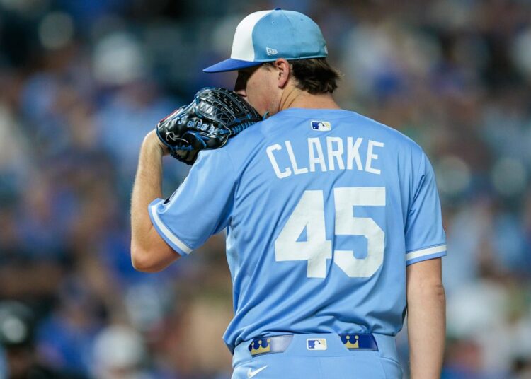 Sep 20, 2025; Kansas City, Missouri, USA; Kansas City Royals pitcher Taylor Clarke (45) on the mound during the eighth inning against the Toronto Blue Jays at Kauffman Stadium. Mandatory Credit: William Purnell-Imagn Images