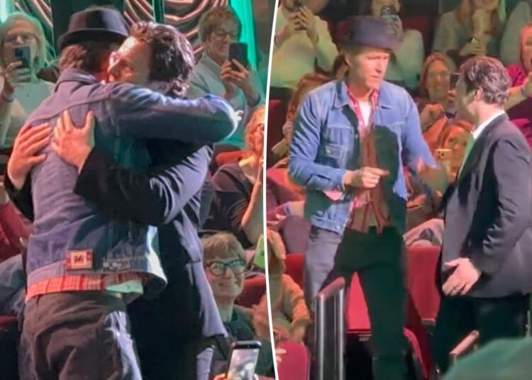 Ryan Reynolds goaded by Broadway crowd to drop $25K on Jonathan Groff's hat