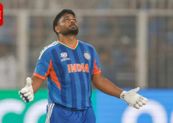 Sanju Samson shines in T20 World Cup; Mammootty, Mohanlal and other celebrities REACT; 'Keep the flag flying high!' | Malayalam Movie News