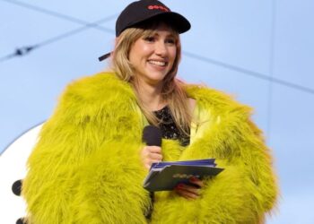 Suki Waterhouse Poses in Daring Bikini on Pool Floatie Amid New Music