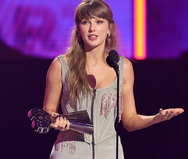Taylor Swift, 36, gave a touching shout out to her fiancé Travis Kelce as she earned seven wins at the 2026 iHeartRadio Music Awards in Los Angeles on Thursday